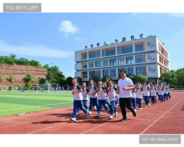 黄志刚十年执教回顾 深耕狼崽精神铸就二师附中体育辉煌 黄志刚十年执教回顾 深耕狼崽精神铸就二师附中体育辉煌