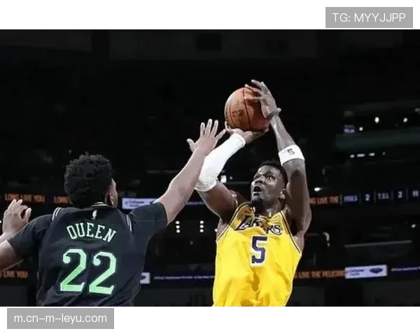 湖人詹东挡拆配合效率惊人 每回合平均得分超1.2分